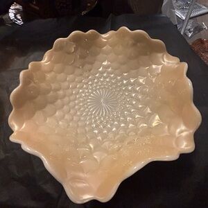 Vintage Peach Imperial Glass Scalloped Bowl